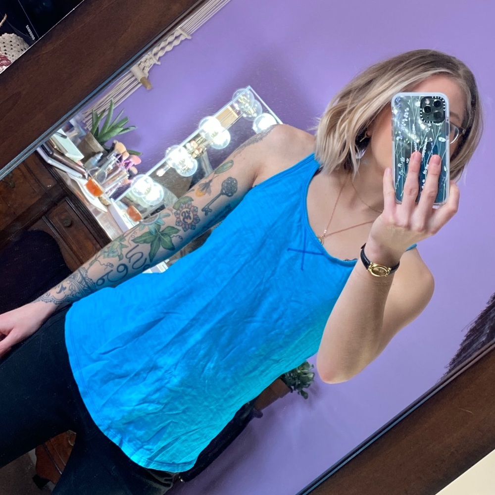 blue workout tank